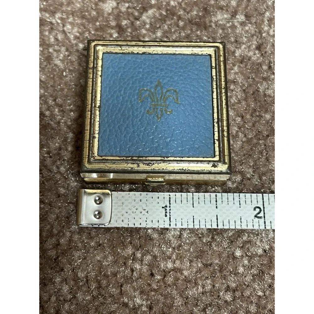 Vintage Fleur de Lis 1960'S Square Metal Brass Hinged Pill Box Compact Blue Lid